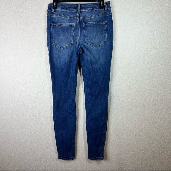 Maurices Women's High Rise Medium Wash Distressed Denim Jeggings Size Small R - Picture 2 of 7